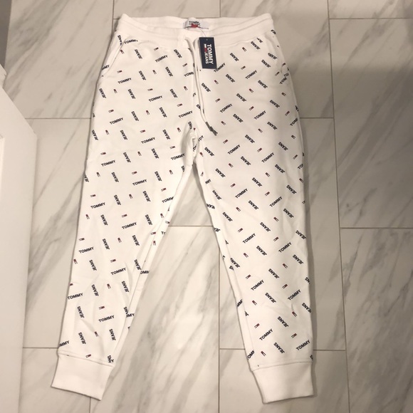NWT Men’s Tommy Hilfiger Sweatpant Joggers - Picture 3 of 5